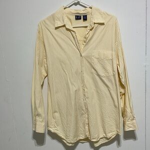 Gap Women Butter Yellow 100% cotton Long Sleeve Button-Down Shirt M Long Sleeve